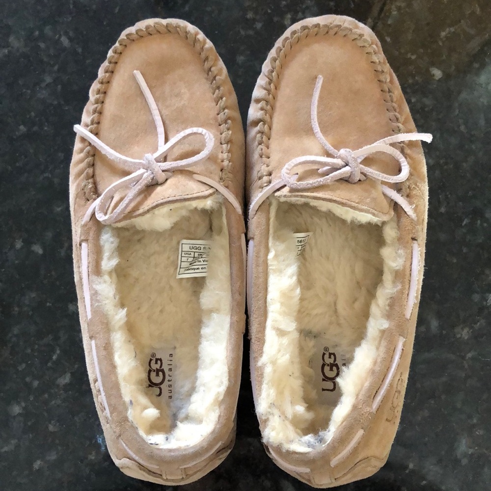 Ugg slippers size 7